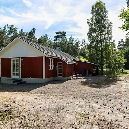 1599 Aakirkeby - Fyrreskoven 19 *