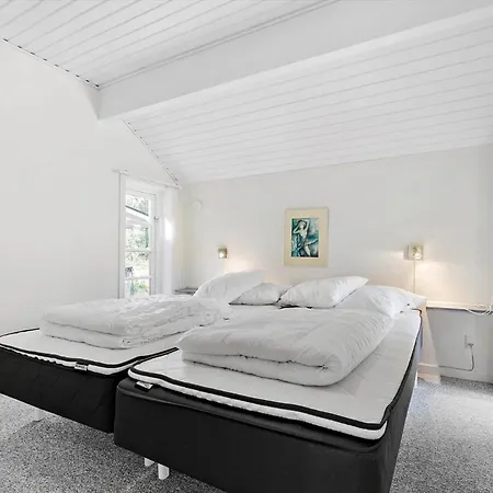 1599 Aakirkeby - Fyrreskoven 19 Casa vacanze Vester Somarken
